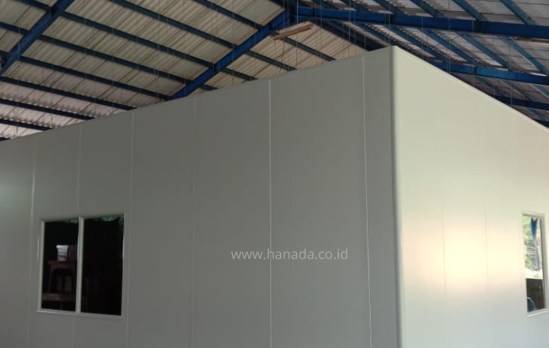 Kenapa Pabrik F&B Wajib Menggunakan Sandwich Panel?